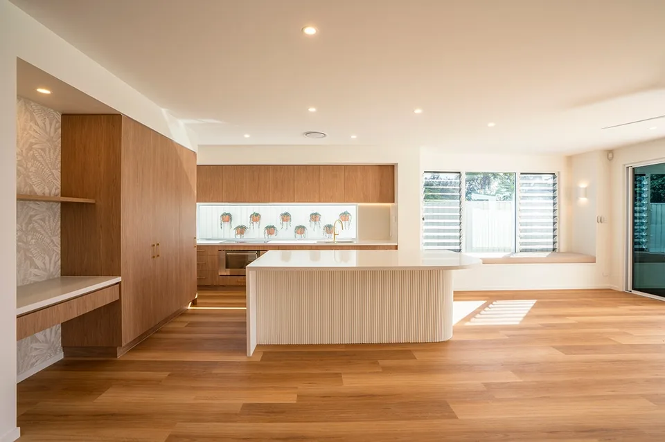 Byron - interior