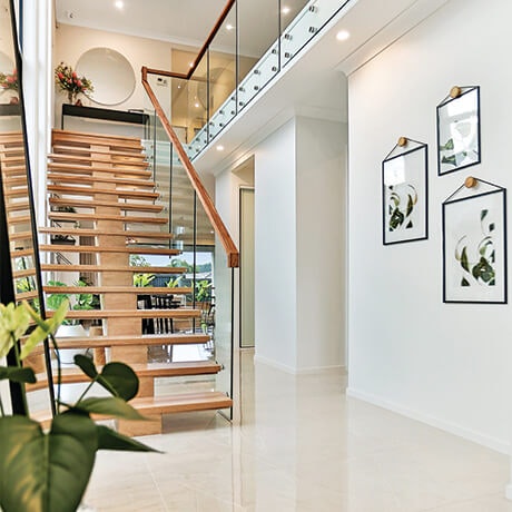 Staircase with frameless glass balustrade