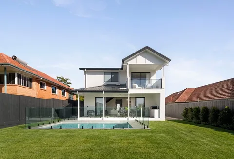 images gallery-images custom-designs Back-Facade