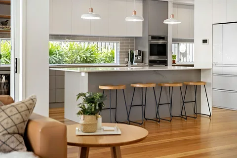 Custom home gallery photo 12