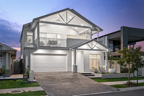Custom home gallery photo 1